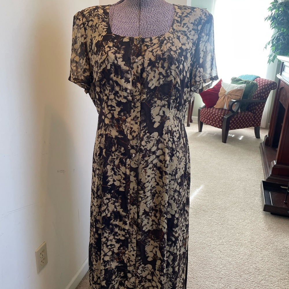 Dana Buchman Black and Cream Floral Midi Dress